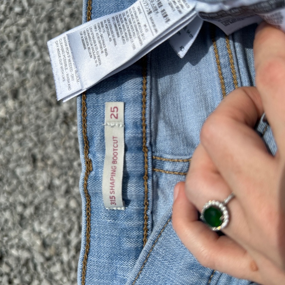 Levi's Women's Light Blue Flare Jeans - Picture 4 of 4